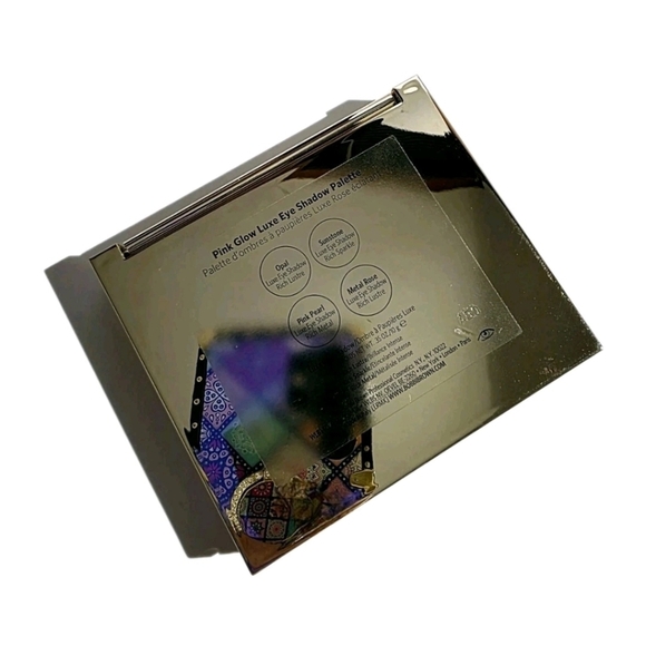 Bobbi Brown Pink Glow Luxe Eyeshadow Palette - Picture 3 of 4